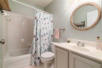 5062 Hilliard Green Drive, Hilliard, OH 43026