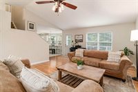 5062 Hilliard Green Drive, Hilliard, OH 43026