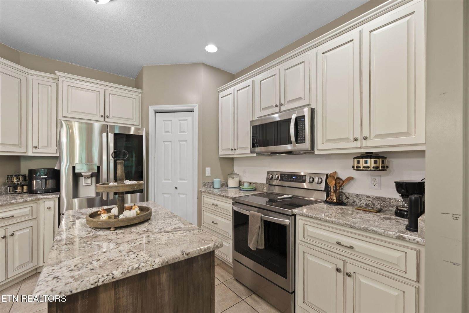 376 Old Holderford Rd, Kingston, TN 37763