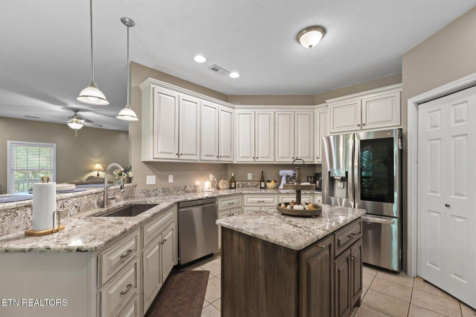 376 Old Holderford Rd, Kingston, TN 37763