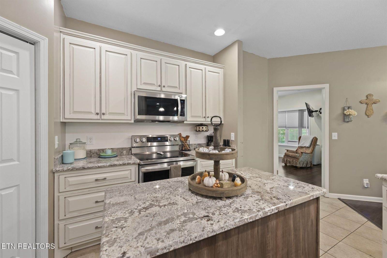 376 Old Holderford Rd, Kingston, TN 37763