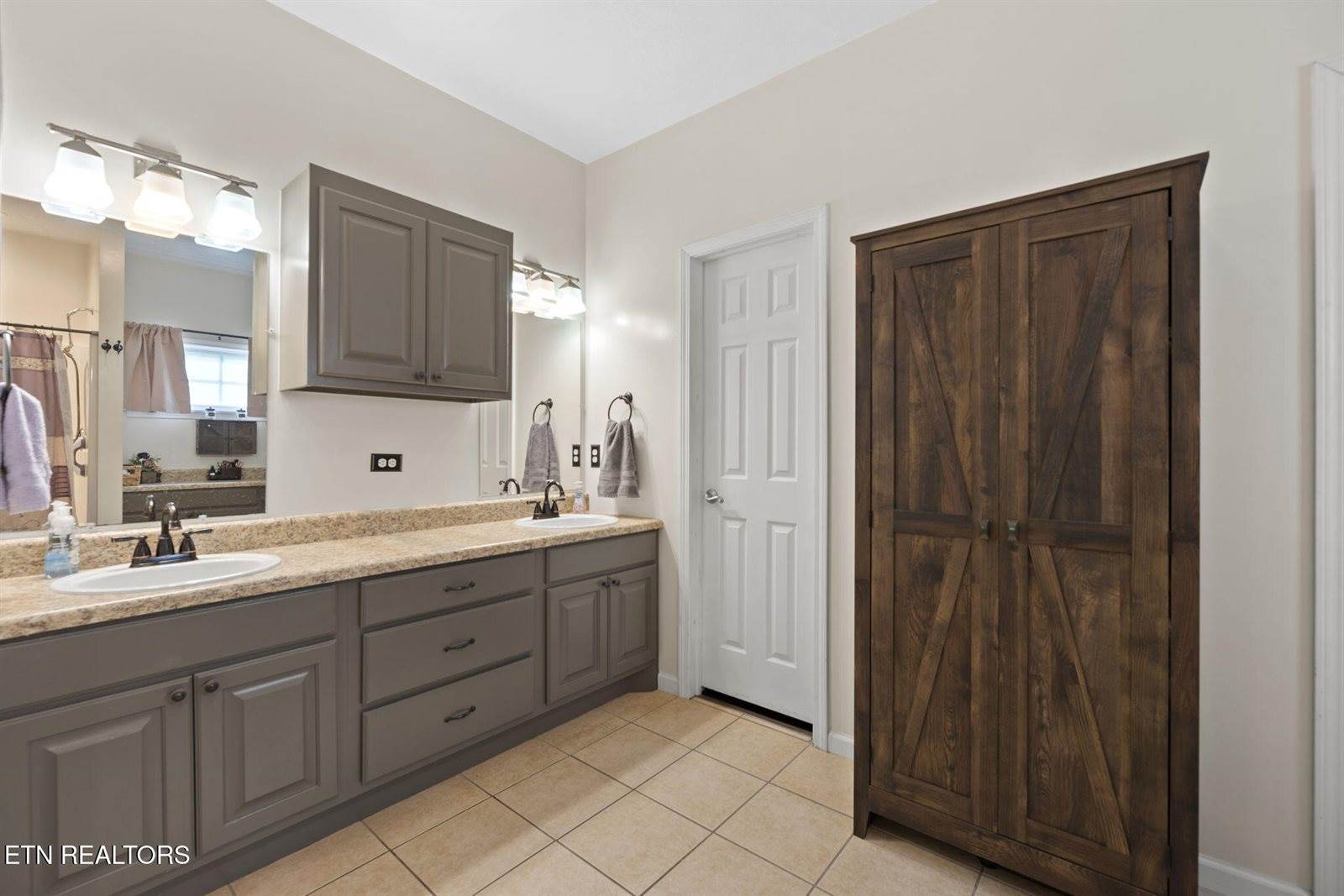 376 Old Holderford Rd, Kingston, TN 37763