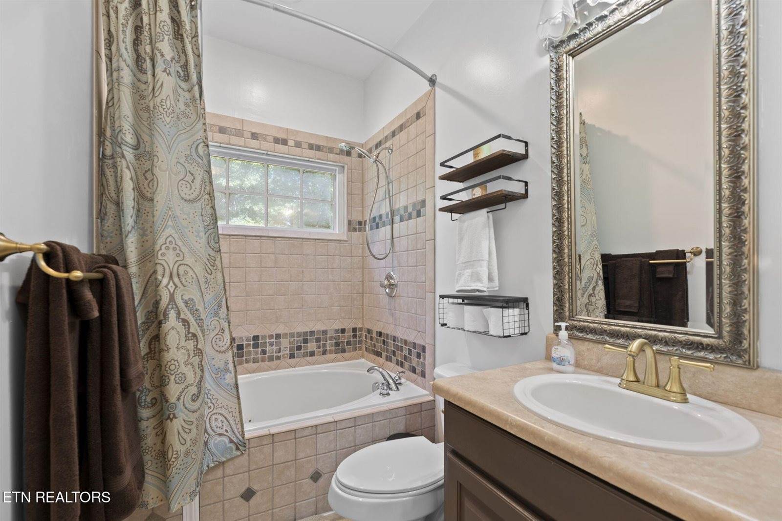 376 Old Holderford Rd, Kingston, TN 37763