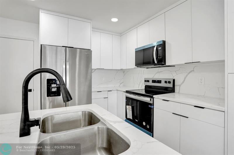 3133 Vista Del Mar, Margate, FL 33063