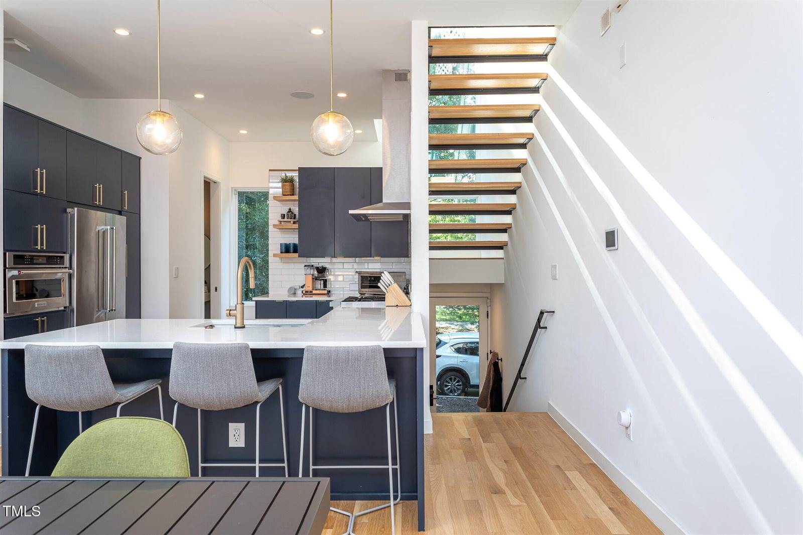 414 Chavis Way, Raleigh, NC 27601