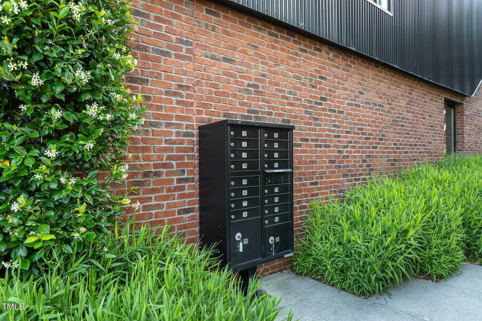 414 Chavis Way, Raleigh, NC 27601