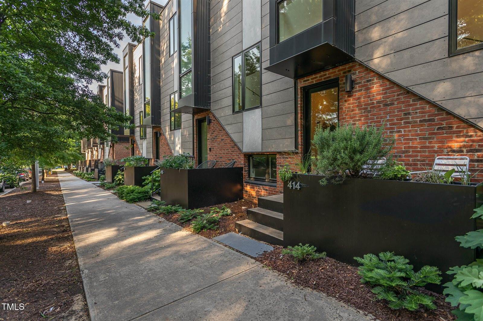 414 Chavis Way, Raleigh, NC 27601