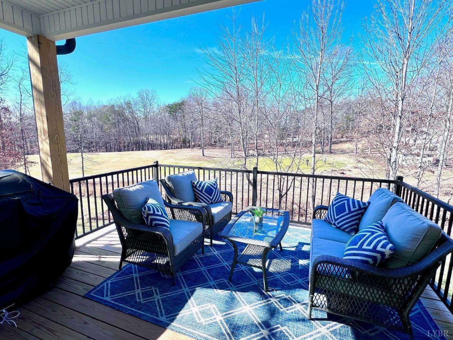 103 Retreat Lane, Huddleston, VA 24104