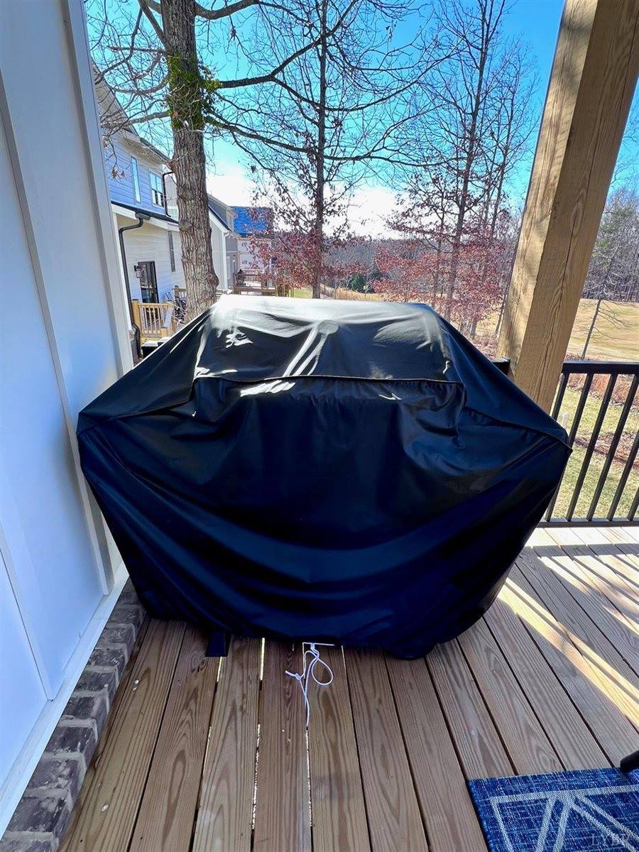 103 Retreat Lane, Huddleston, VA 24104