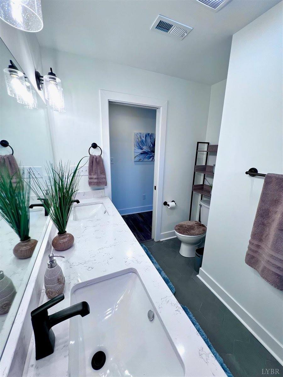 103 Retreat Lane, Huddleston, VA 24104