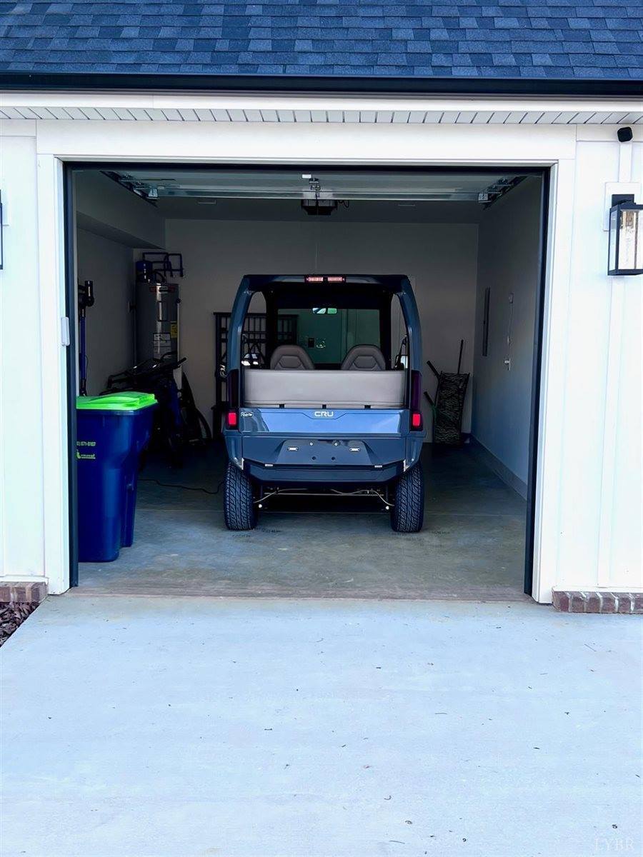 103 Retreat Lane, Huddleston, VA 24104