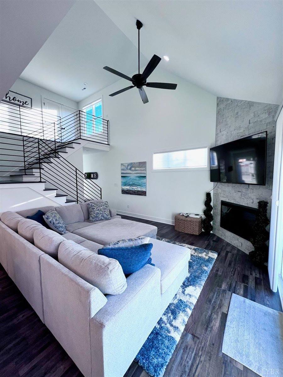 103 Retreat Lane, Huddleston, VA 24104