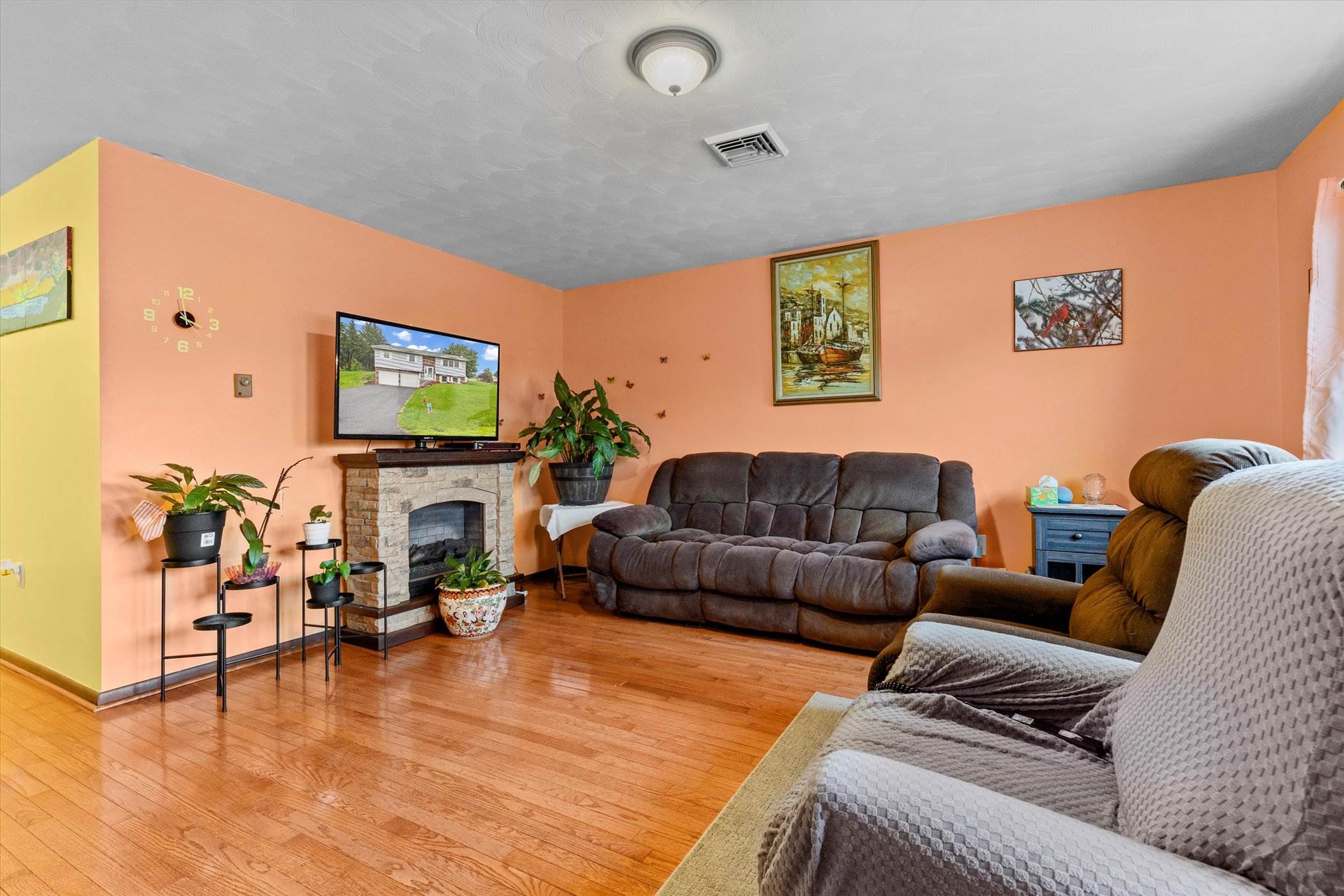 3 Curtis Ave, Newburg, PA 17240