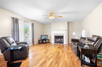 136 Barringer Dr, Statesville, NC 28625