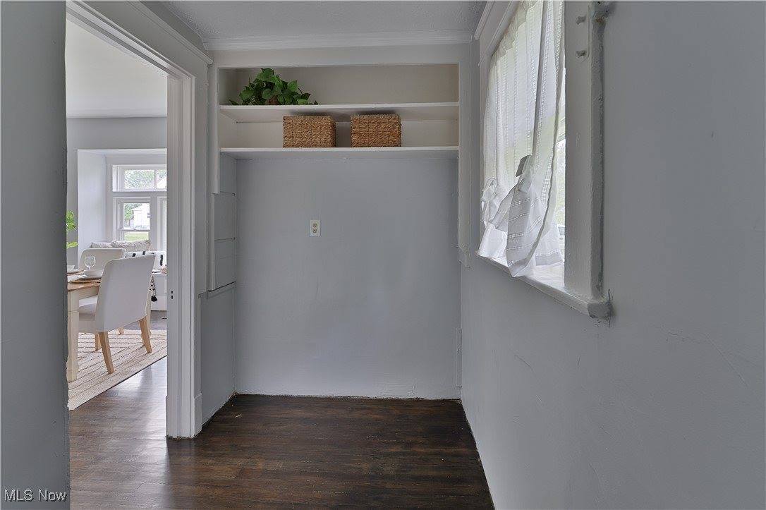 16 Eleanor Avenue, Youngstown, OH 44509