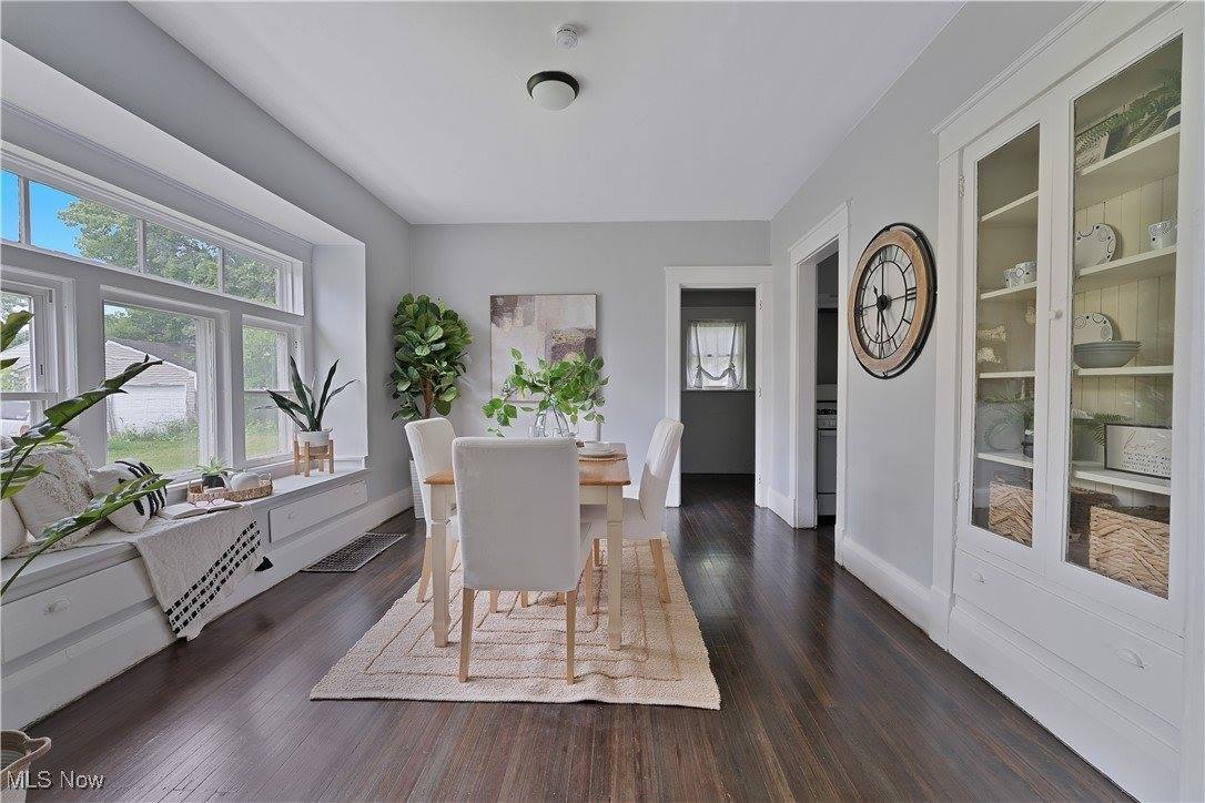 16 Eleanor Avenue, Youngstown, OH 44509