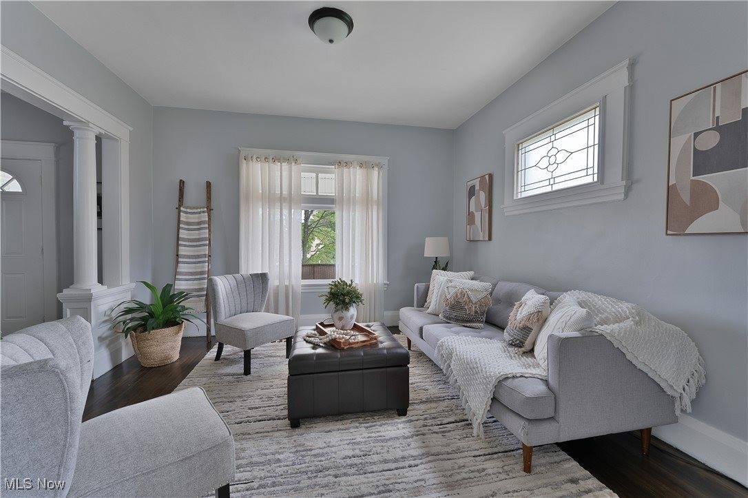 16 Eleanor Avenue, Youngstown, OH 44509