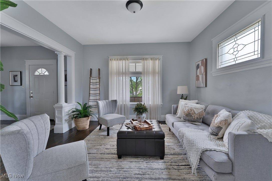 16 Eleanor Avenue, Youngstown, OH 44509