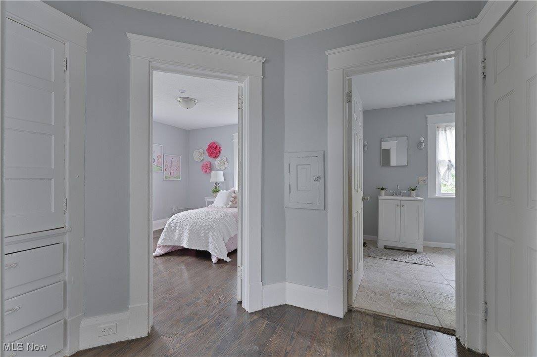 16 Eleanor Avenue, Youngstown, OH 44509