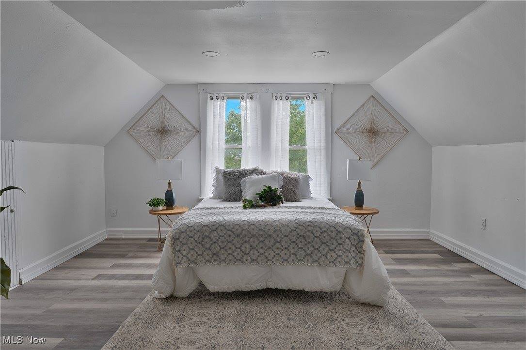 16 Eleanor Avenue, Youngstown, OH 44509