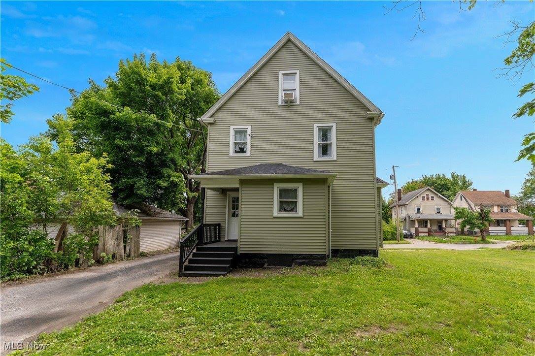 16 Eleanor Avenue, Youngstown, OH 44509