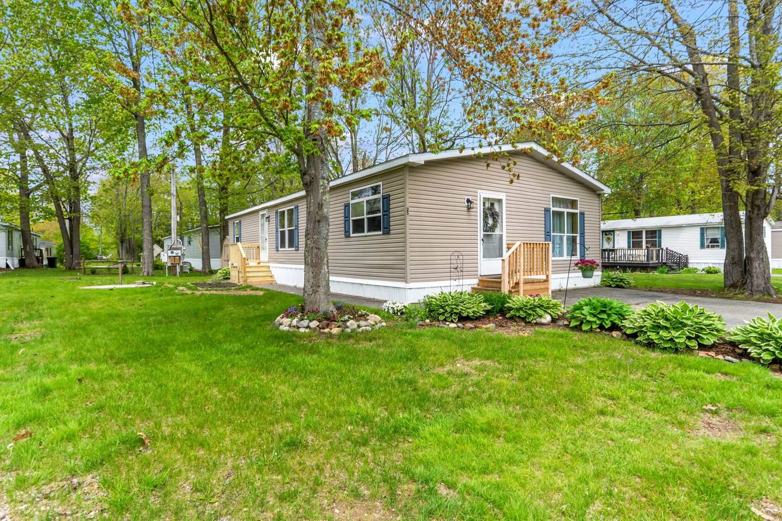 25 Karen Lane, Brunswick, ME 04011