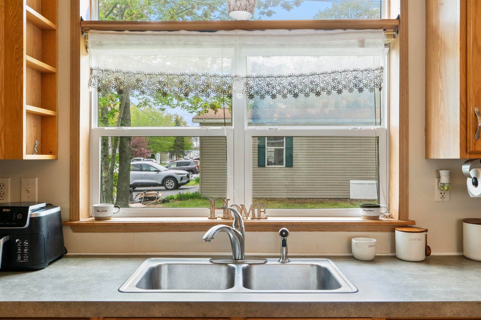 25 Karen Lane, Brunswick, ME 04011