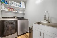 7805 W Kennedy Parkway, Yorktown, IN 47396