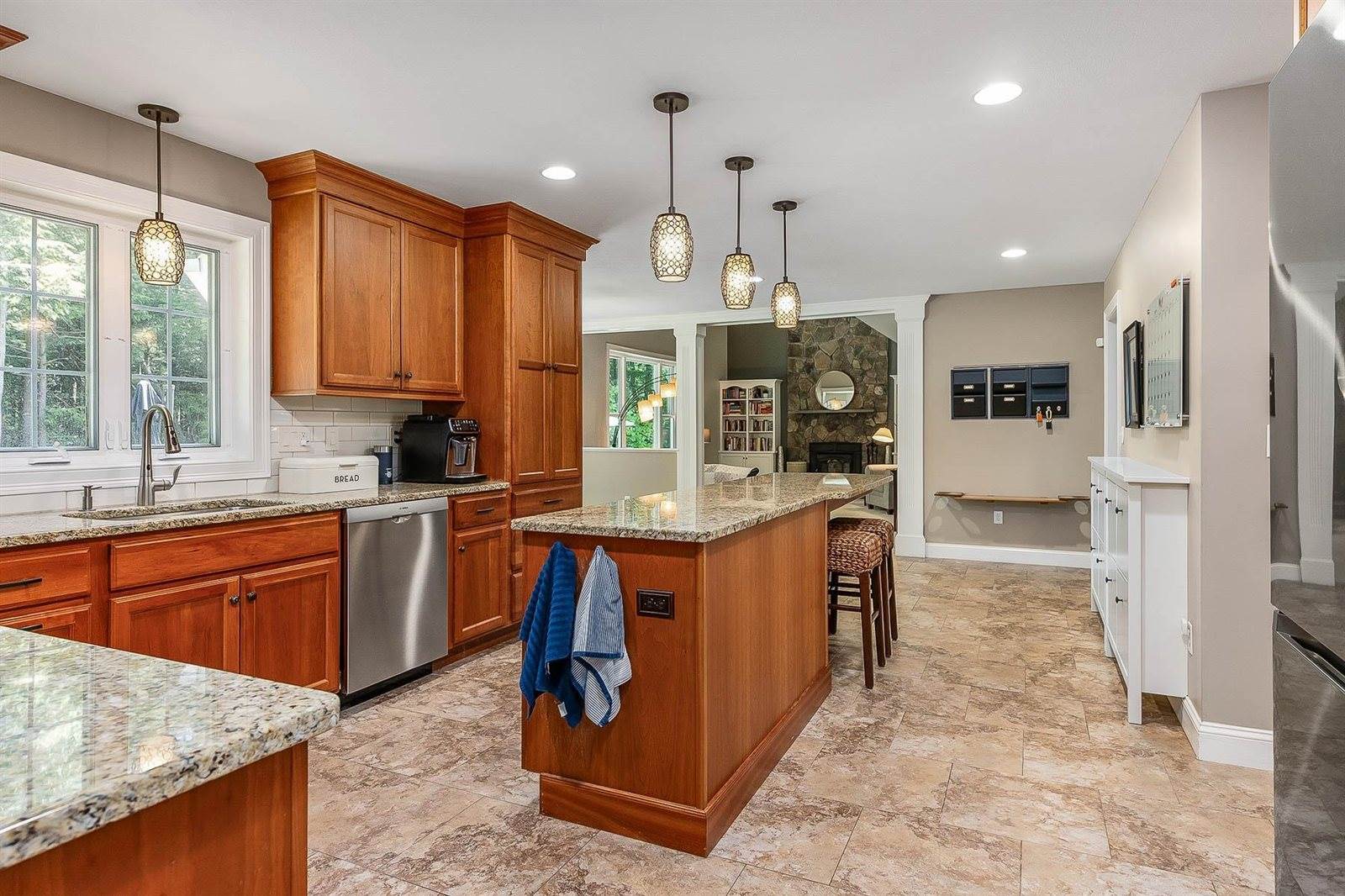 45 Eleanors Way, Brentwood, NH 03833