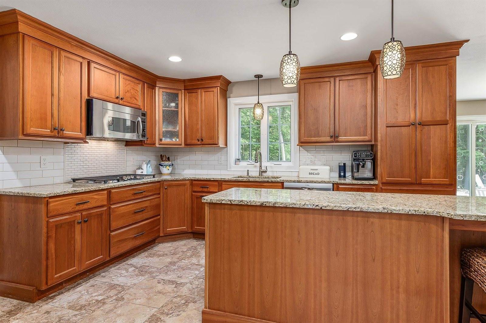 45 Eleanors Way, Brentwood, NH 03833