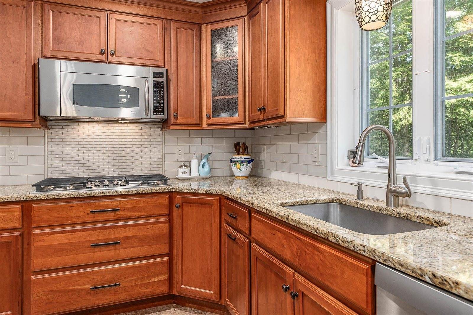 45 Eleanors Way, Brentwood, NH 03833