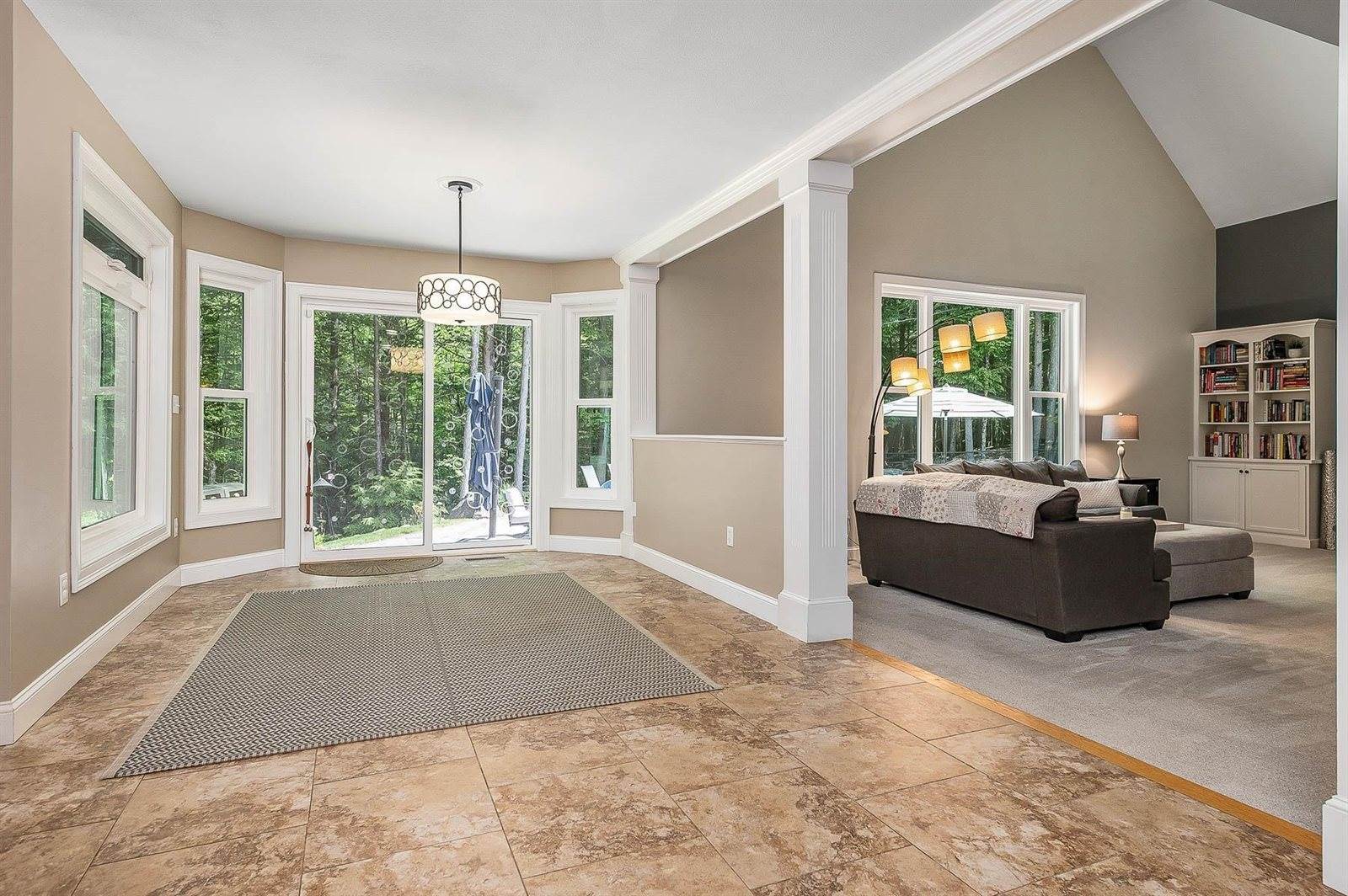 45 Eleanors Way, Brentwood, NH 03833