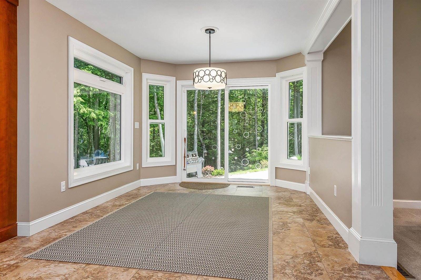 45 Eleanors Way, Brentwood, NH 03833