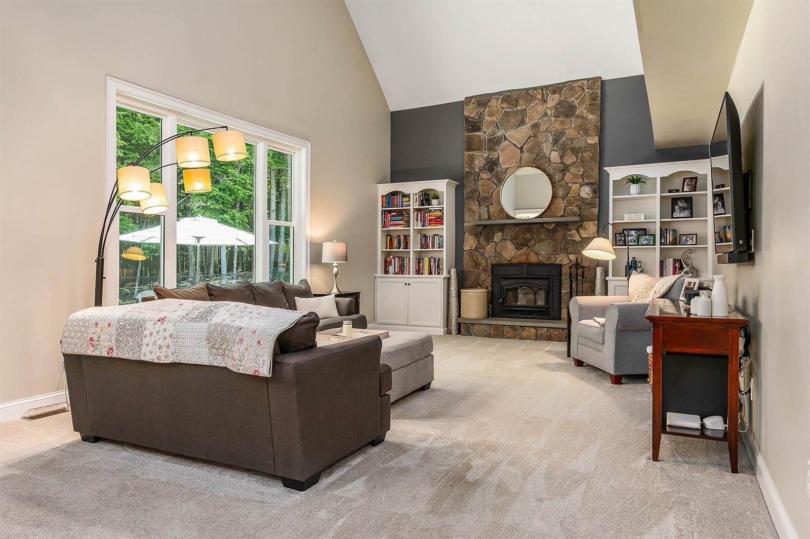 45 Eleanors Way, Brentwood, NH 03833