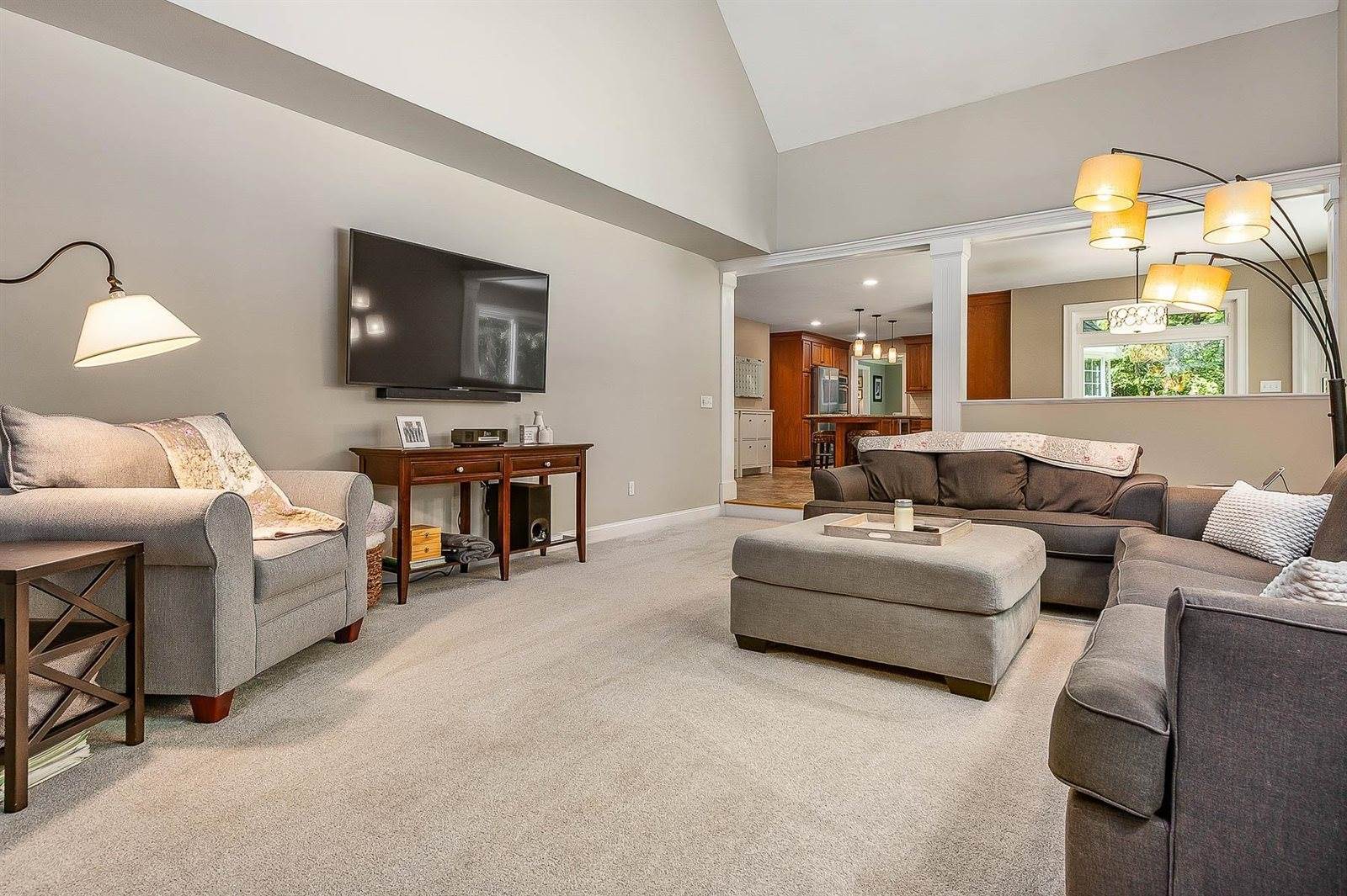 45 Eleanors Way, Brentwood, NH 03833