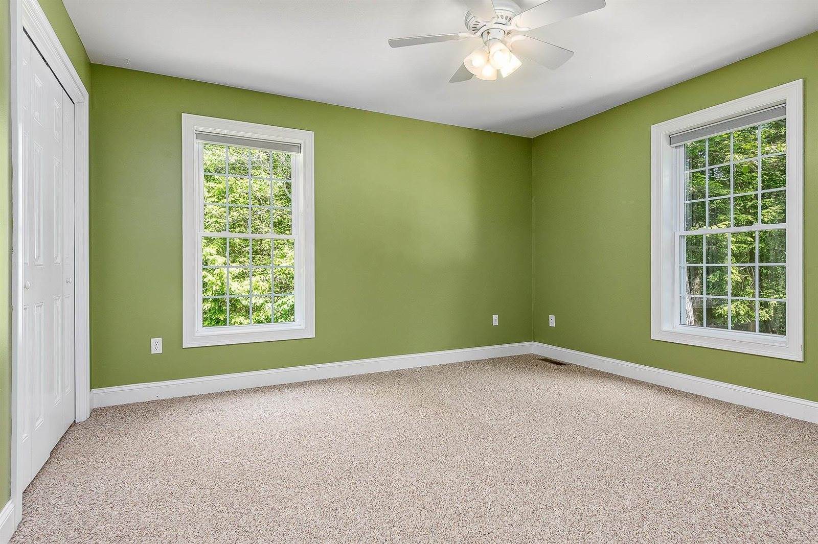 45 Eleanors Way, Brentwood, NH 03833