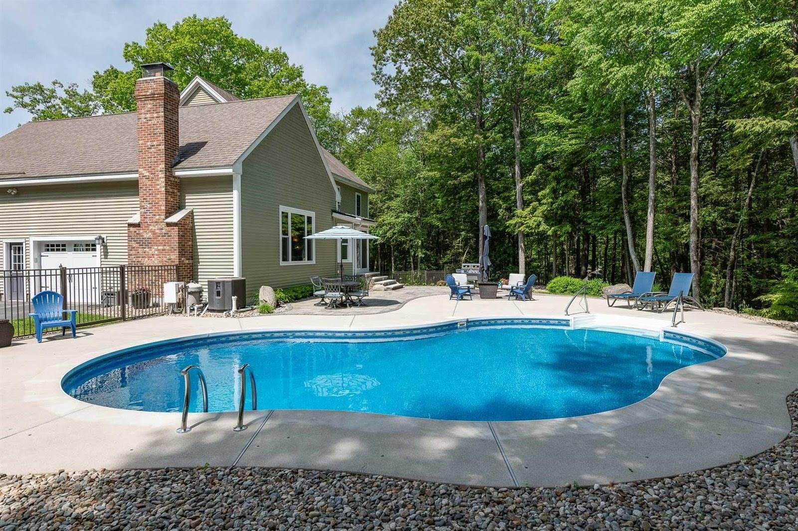 45 Eleanors Way, Brentwood, NH 03833