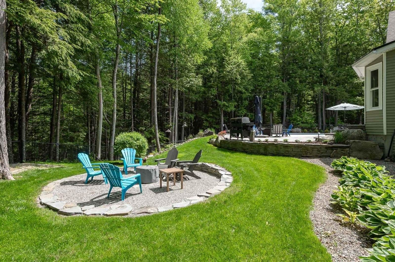 45 Eleanors Way, Brentwood, NH 03833