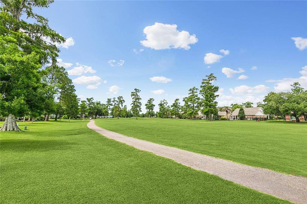 71 Rosedown Drive, Destrehan, LA 70047