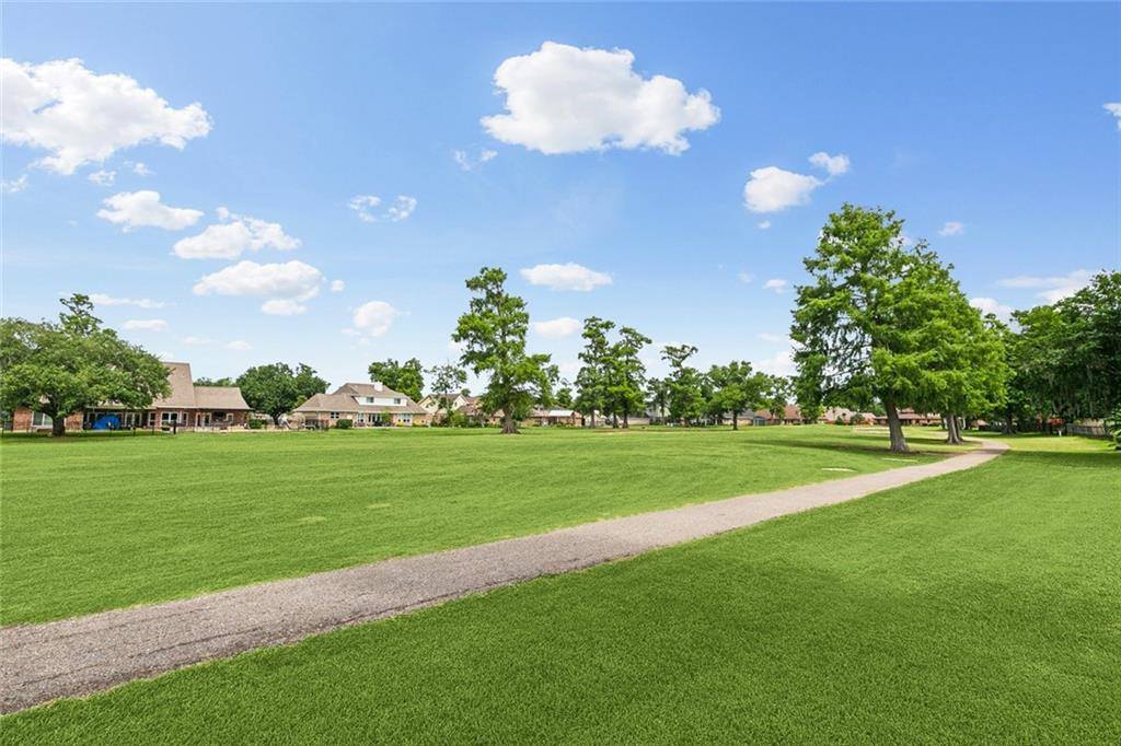 71 Rosedown Drive, Destrehan, LA 70047