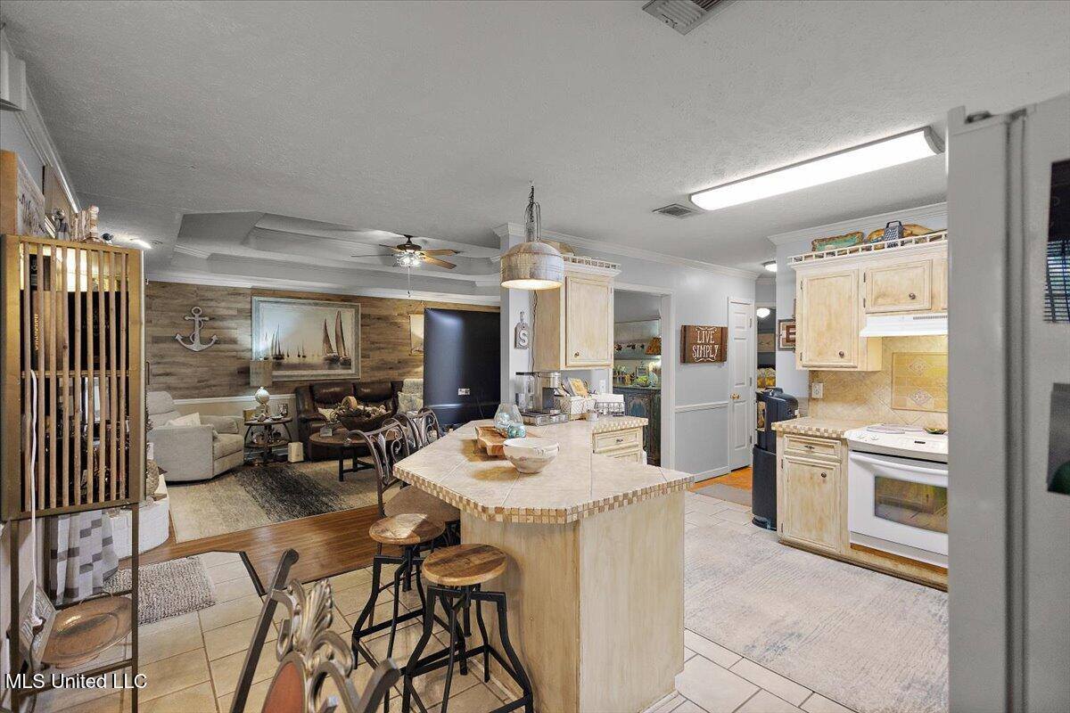 1205 Eagles Nest Drive, Byram, MS 39272