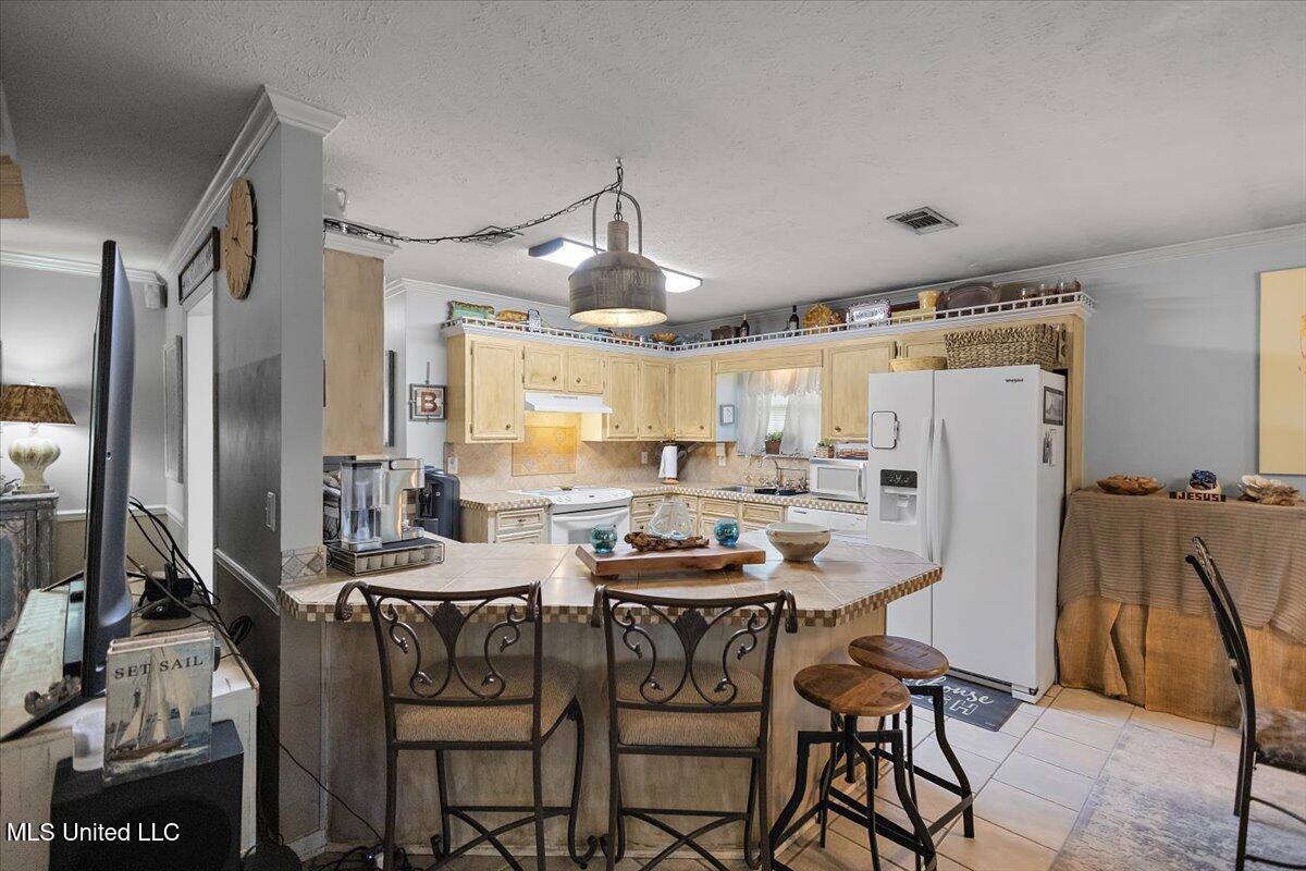 1205 Eagles Nest Drive, Byram, MS 39272