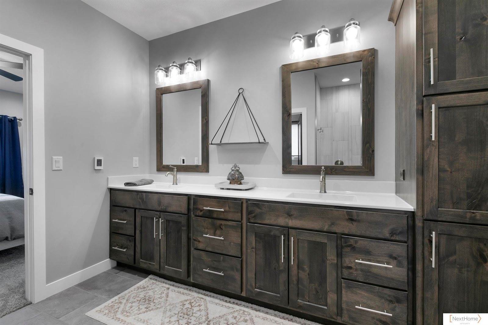 3310 North 92 Street, Lincoln, NE 68507