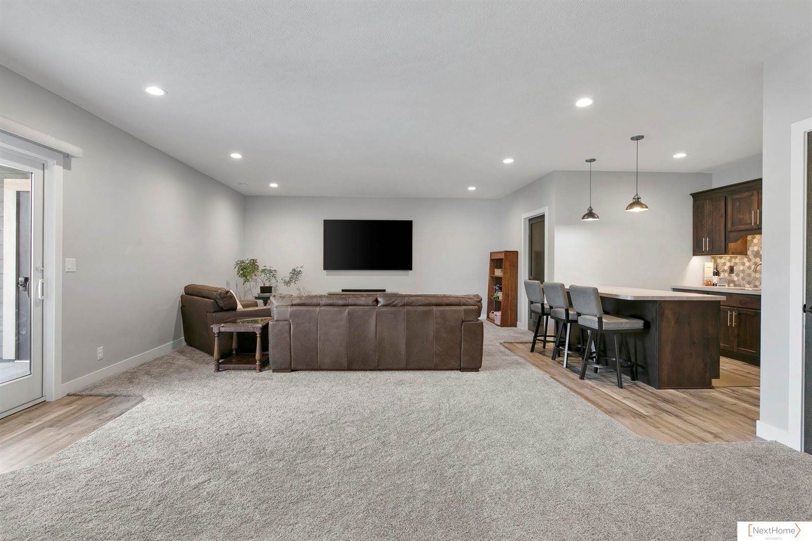 3310 North 92 Street, Lincoln, NE 68507