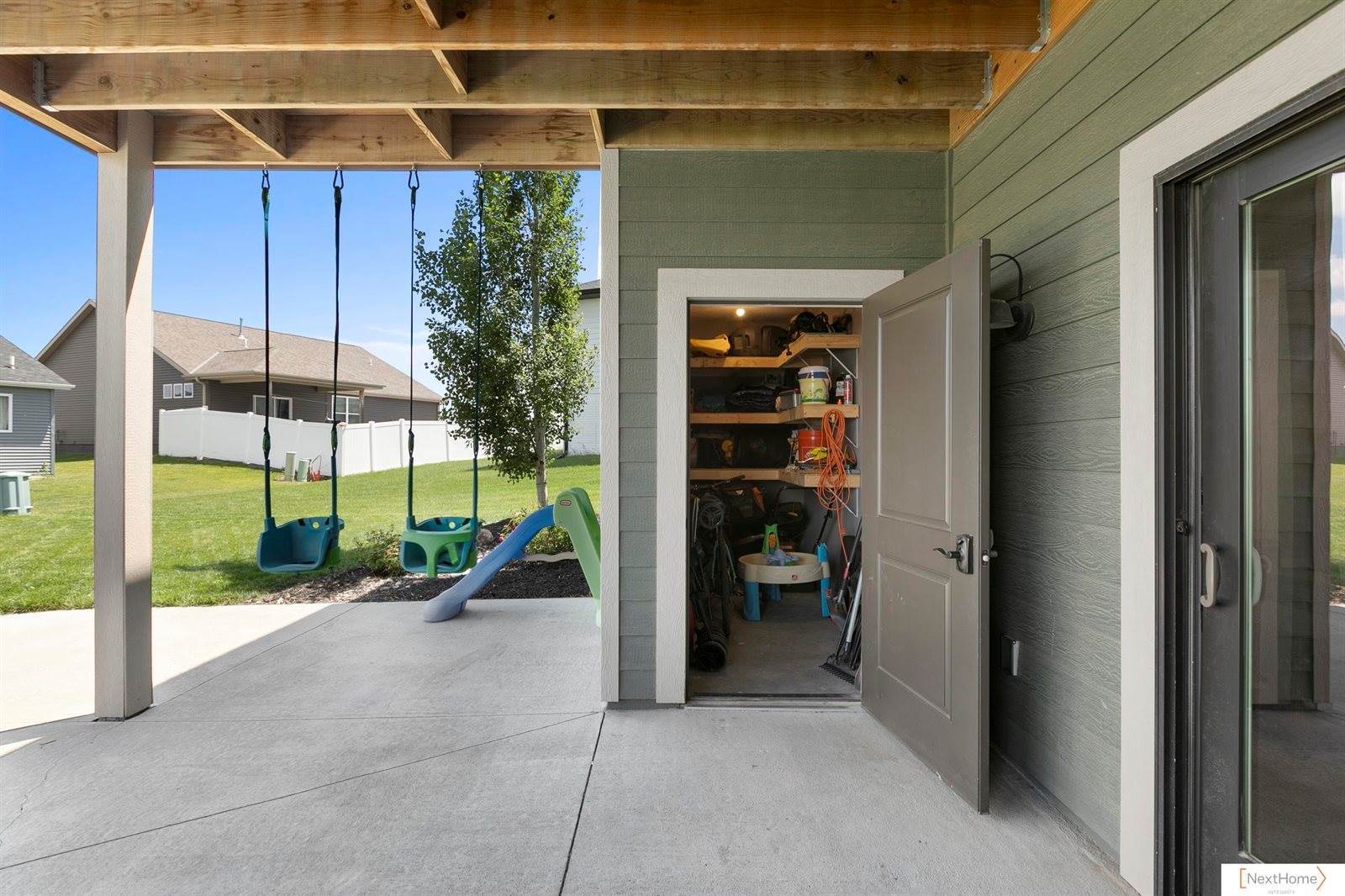 3310 North 92 Street, Lincoln, NE 68507