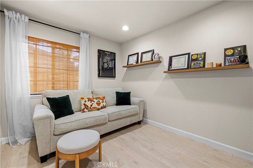 25825 El Gato Place, Valencia, CA 91355