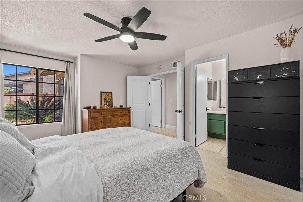 25825 El Gato Place, Valencia, CA 91355