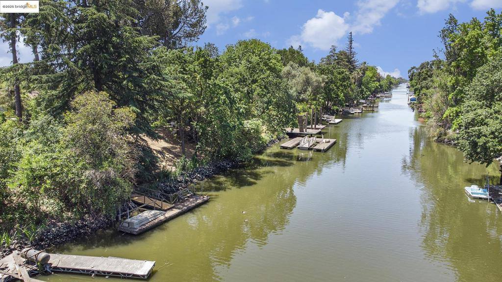 1545 West Walnut Street, Stockton, CA 95203