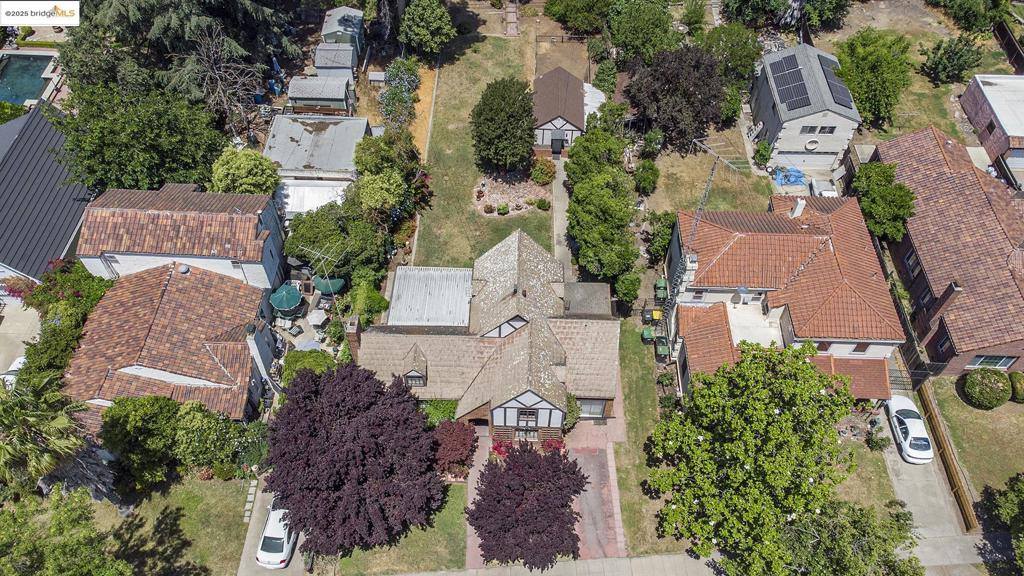 1545 West Walnut Street, Stockton, CA 95203