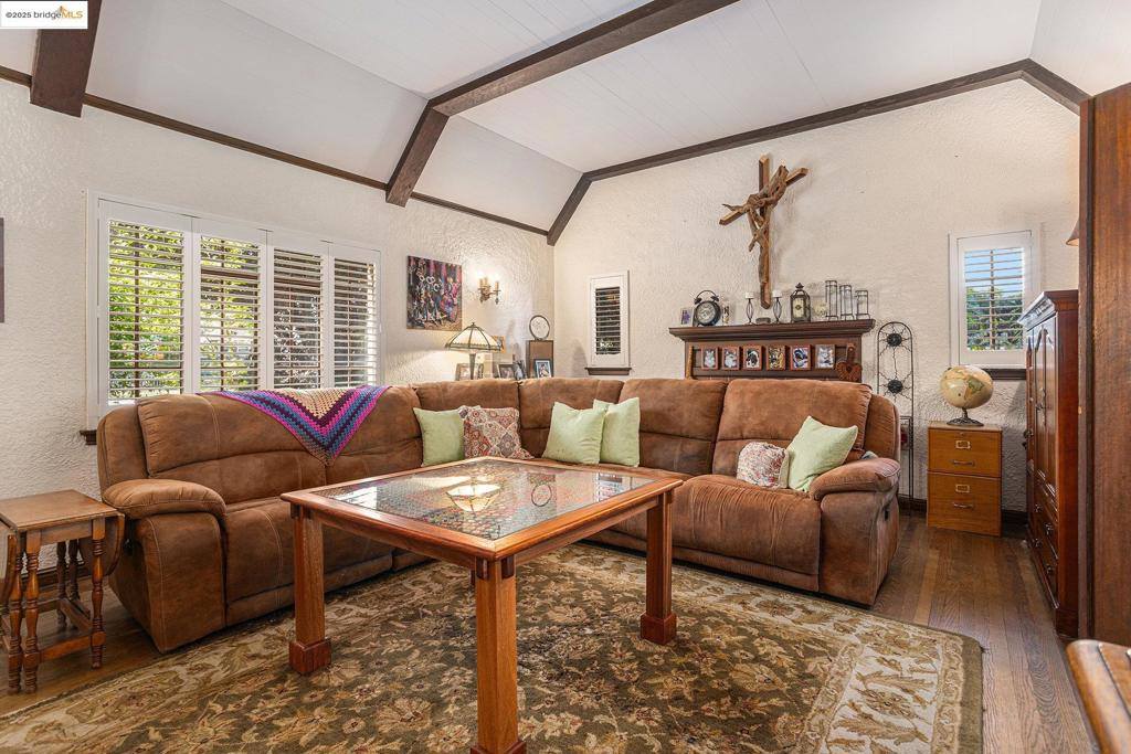 1545 West Walnut Street, Stockton, CA 95203